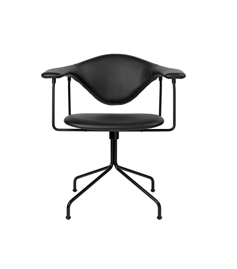 Masculo Dining Gubi Silla con Base Giratoria