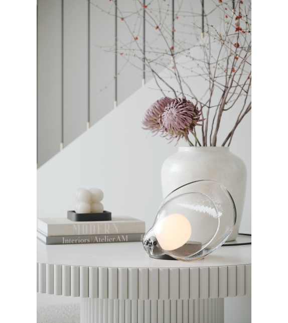 Petal Rakumba Table Lamp
