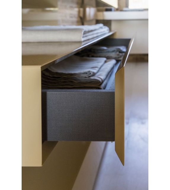 And Chest Of Drawers Mogg