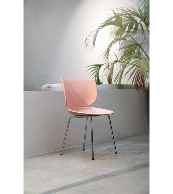 Hana Chairs Un-Upholstered Moooi Chaise