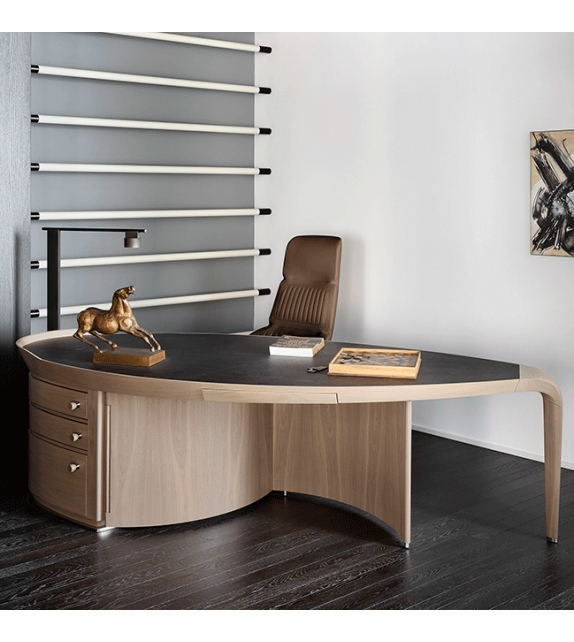 Calathea Giorgetti Executive Wing Chair