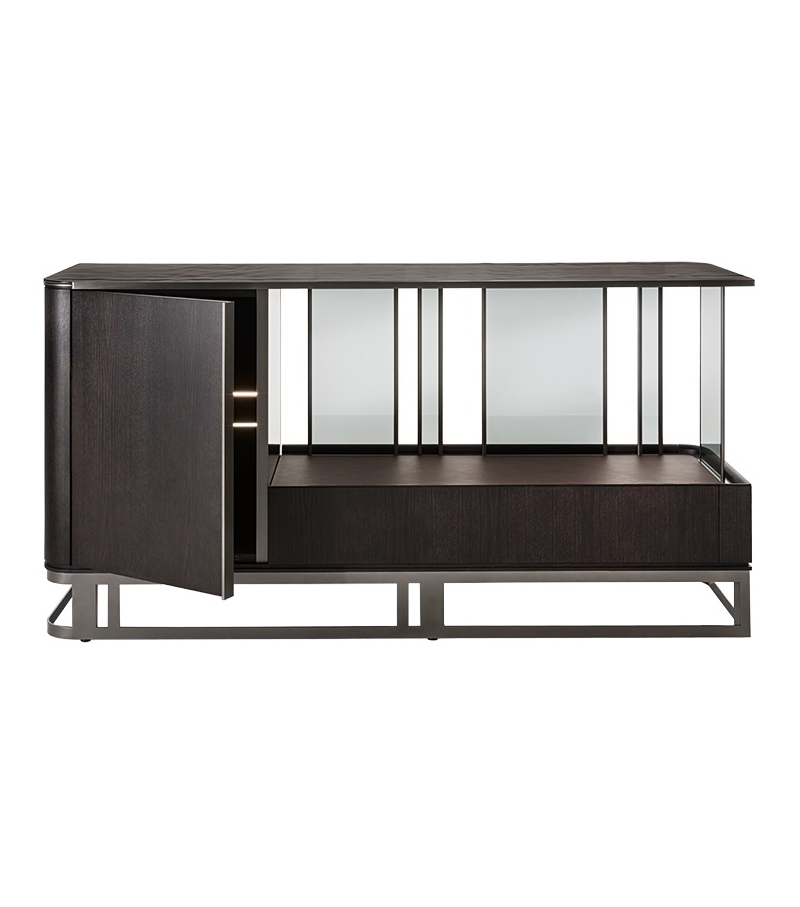 Hikari Giorgetti Aparador