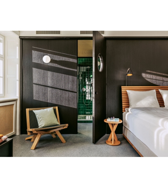 Volkshaus ClassiCon Side Table