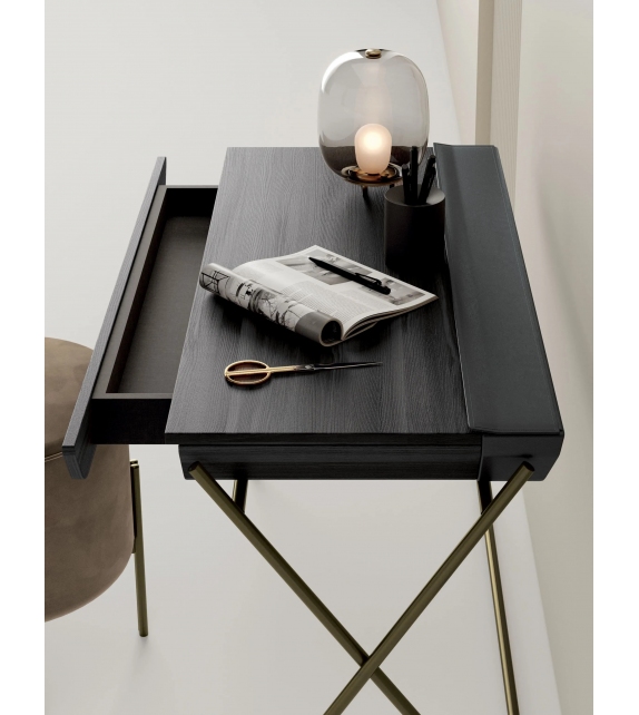 06.39 Matisse Bontempi Writing Desk