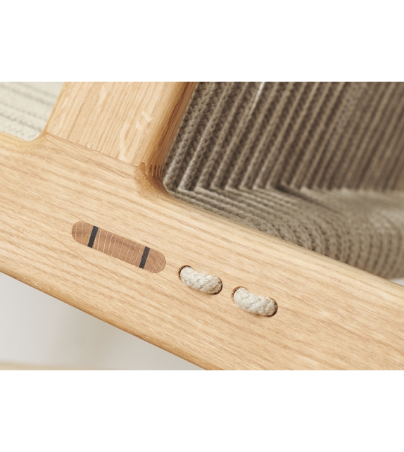 MR01 Initial Gubi Chair