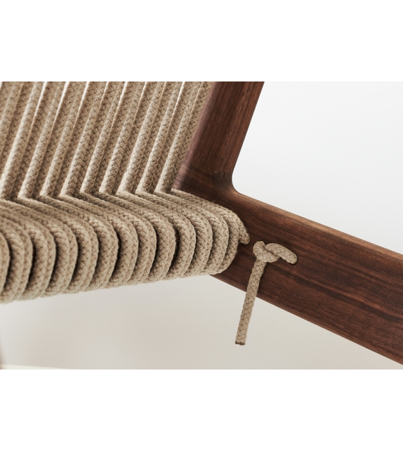 MR01 Initial Gubi Silla