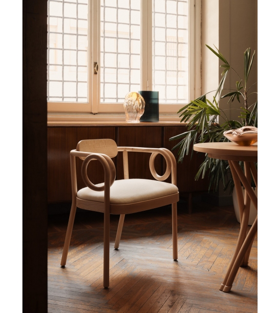 Loop Dining Gebrüder Thonet Vienna Petit Fauteuil