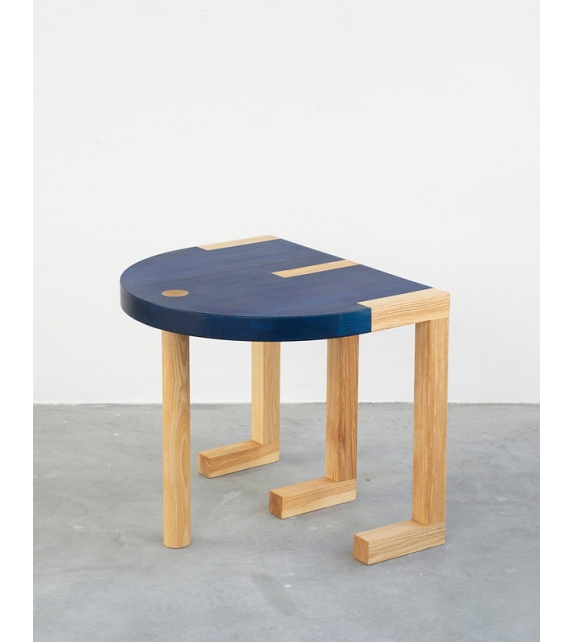 TRN 3 Pani Jurek Coffee Table