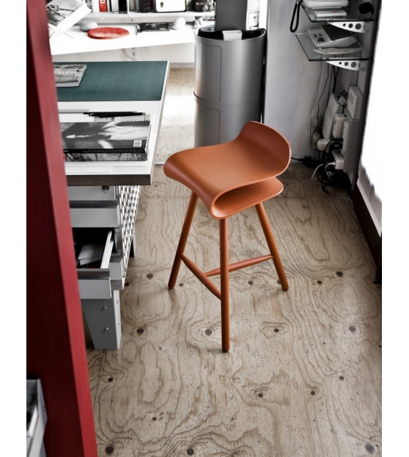 BCN Kristalia Sgabello con Base in Legno