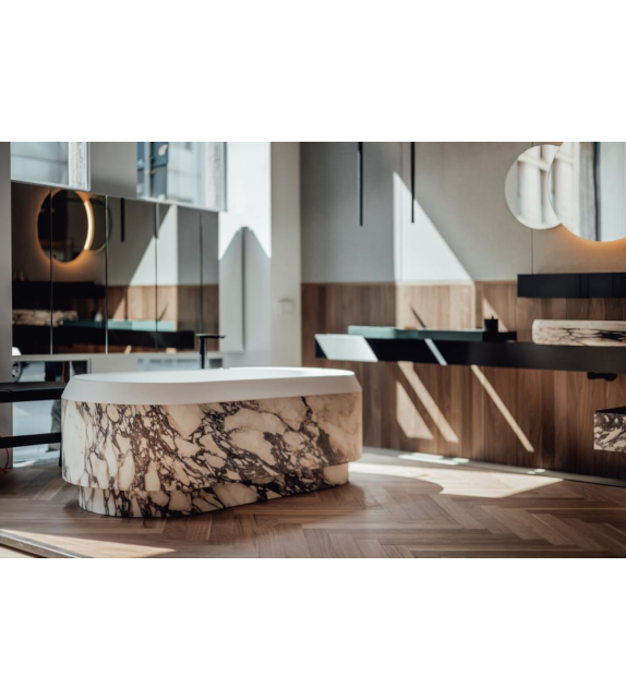 Lariana Agape Bañera