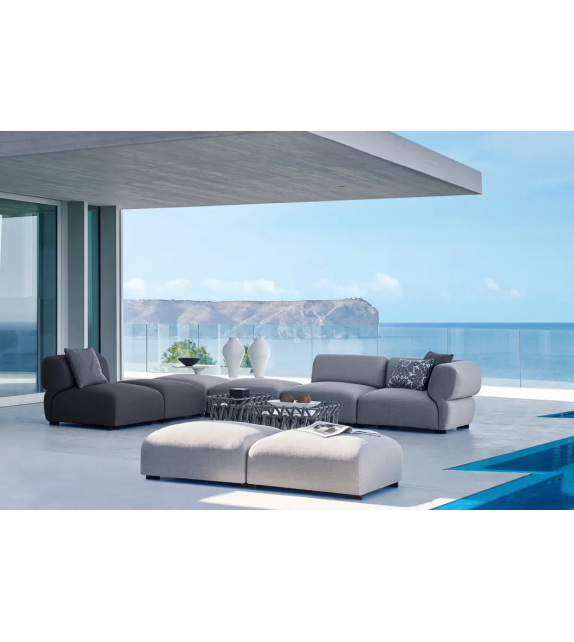 Butterfly B&B Italia Outdoor Sitzpouf