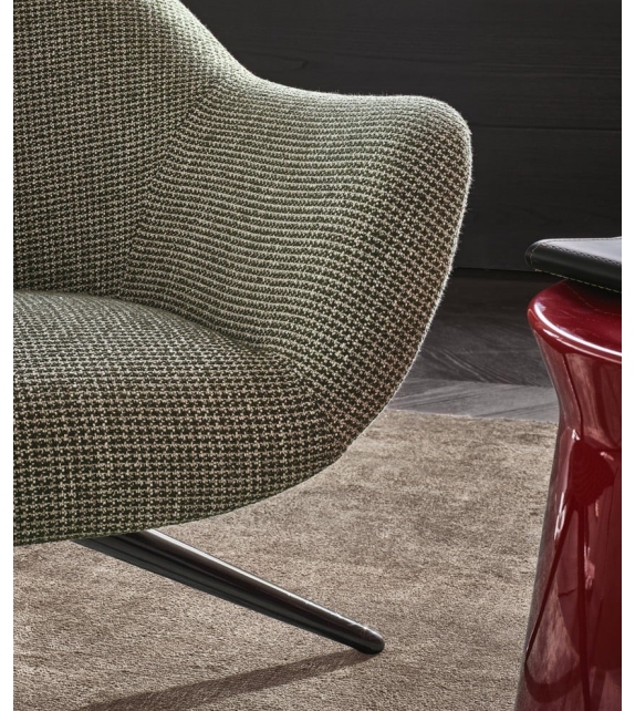 Mad Chair Poliform Small Armchair