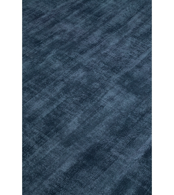 Whisper Amini Round Rug