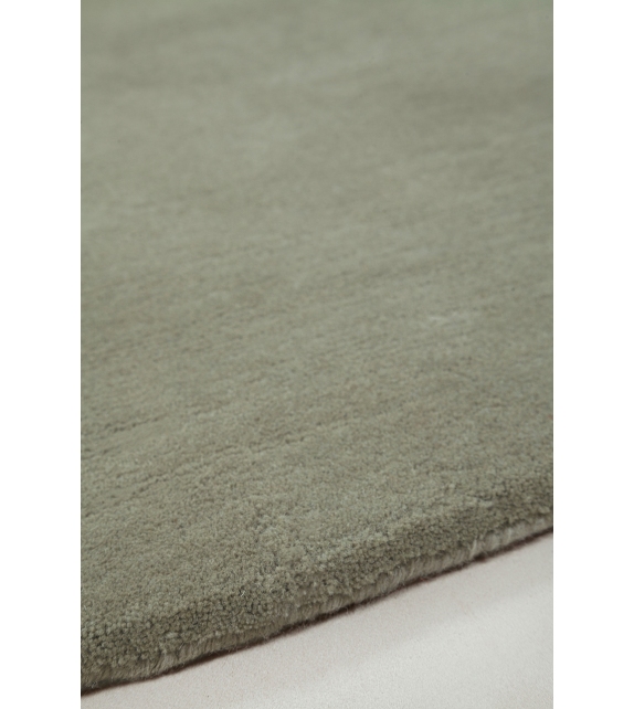 Ciclopi, Pietra Amini Alfombra