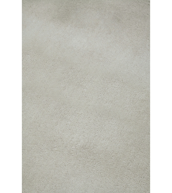 Ciclopi, Pietra Amini Tappeto