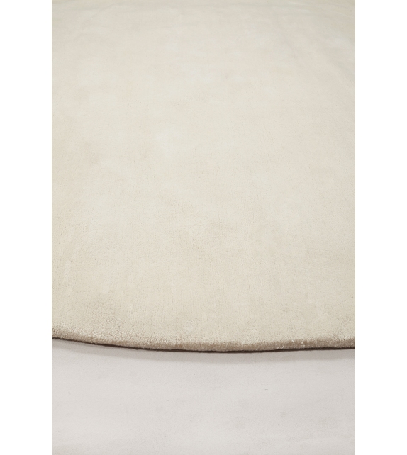 Ciclopi, Roccia Amini Rug