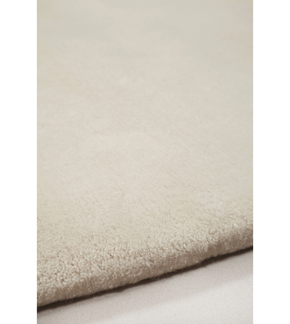 Ciclopi, Roccia Amini Rug