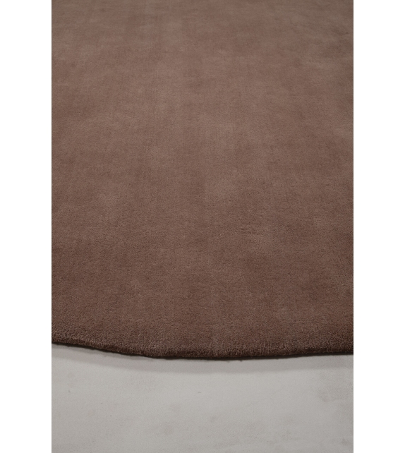 Ciclopi, Roccia Amini Rug