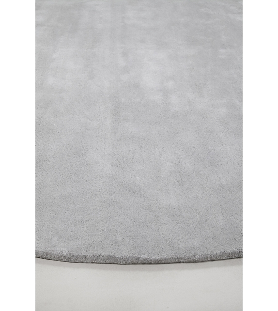 Ciclopi, Roccia Amini Rug