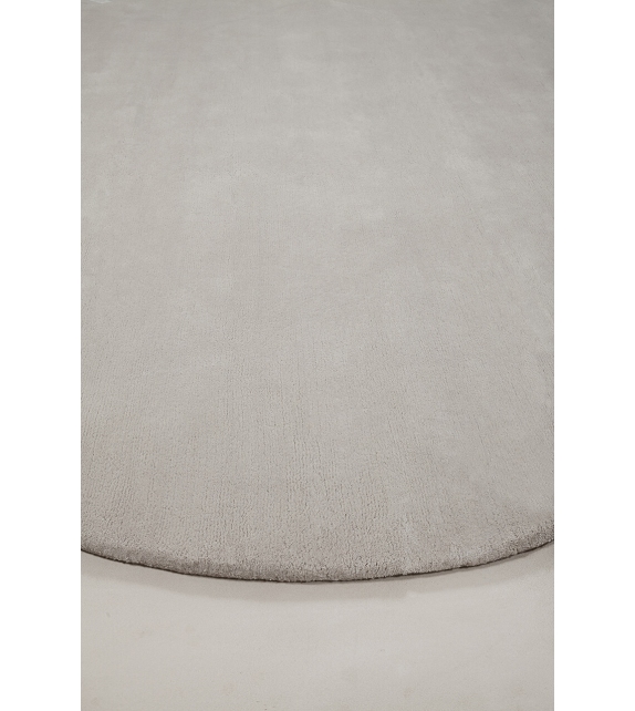 Ciclopi, Roccia Amini Rug