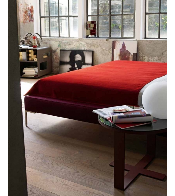 Charles Bett B&B Italia