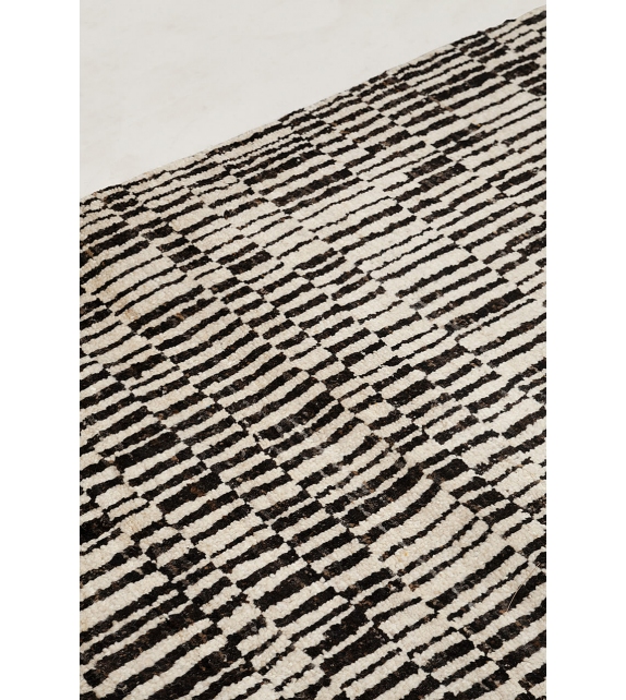 One Of A Kind Amini Tapis