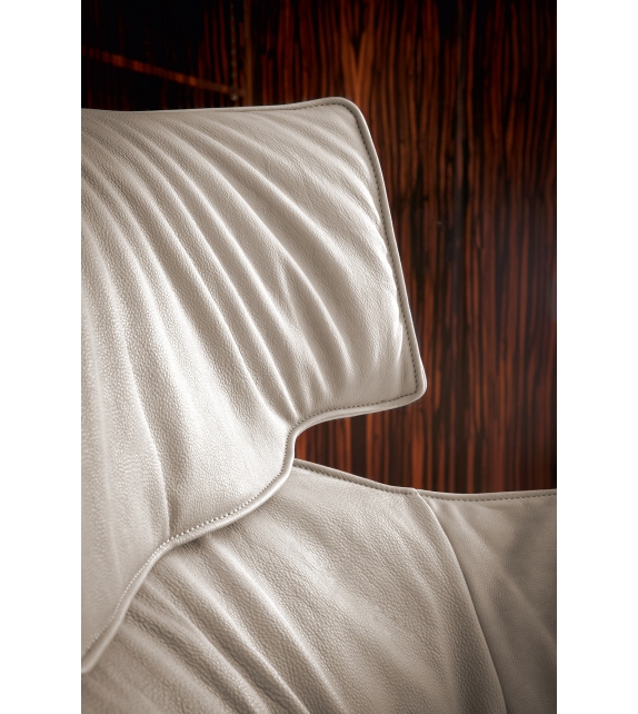 Archibald King Poltrona Frau Armchair