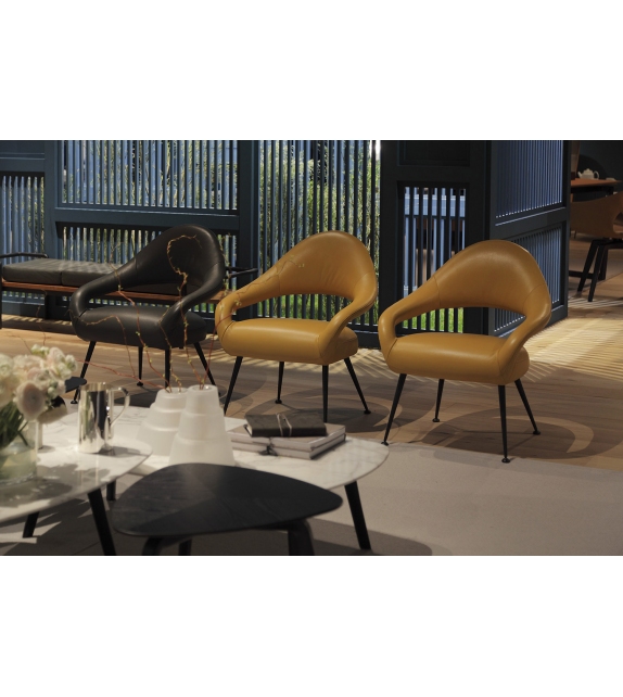 Letizia poltroncina con appoggi Frassino tinto teak