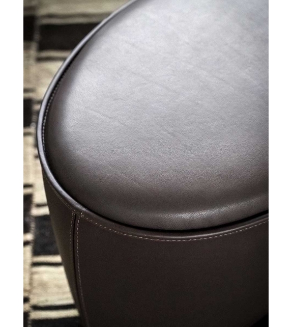 Poltrona Frau Mamy Blue Pouf