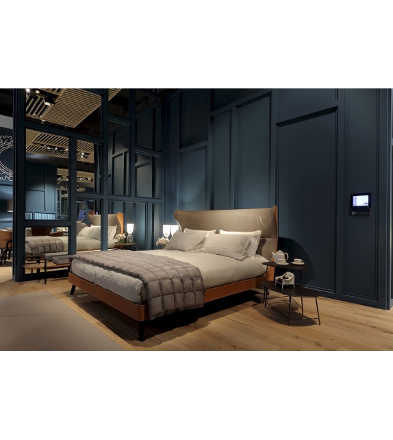 Mamy Blue Cama Poltrona Frau