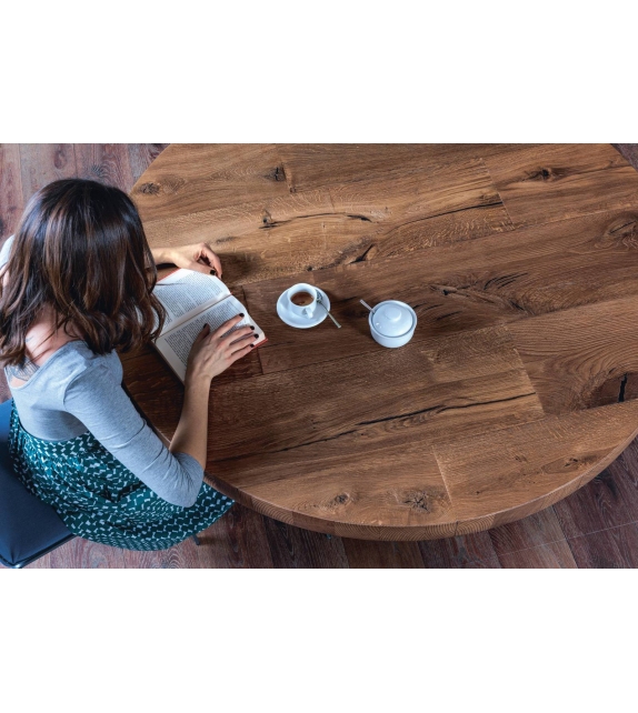 Air Wildwood Lago Round Table