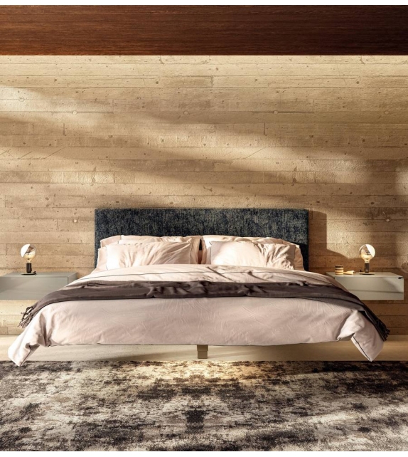 Fluttua Lago Bed
