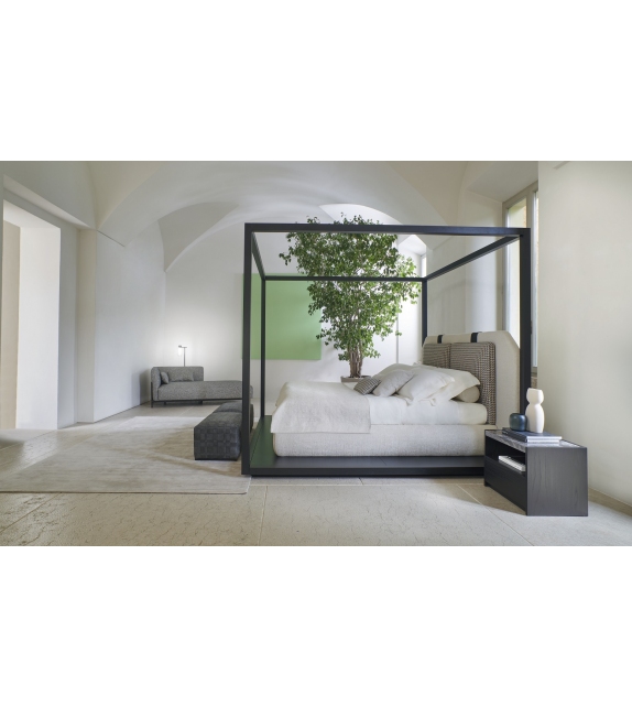 Karl Baldacchino Conte Casa Bett