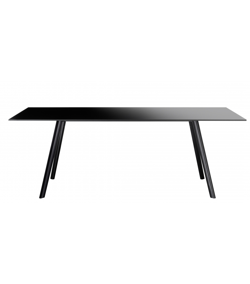 Pilo Magis Table