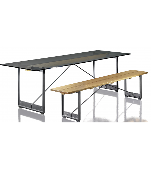 Brut Magis Table