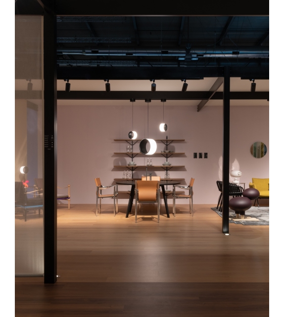 Pilo Magis Ash Table