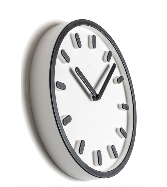 Tempo Magis Wall Clock