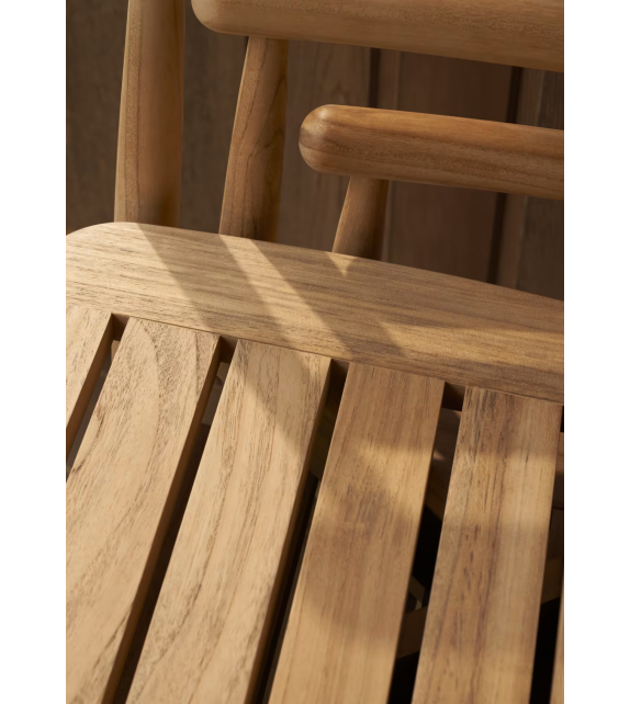 E008 Embrace Carl Hansen & Søn Silla