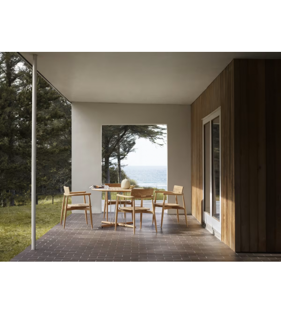 E008 Embrace Carl Hansen & Søn Stuhl