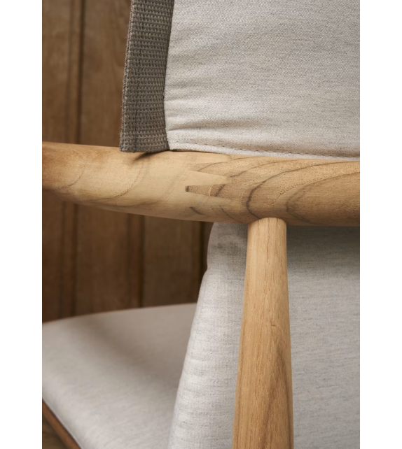 E008 Embrace Carl Hansen & Søn Stuhl