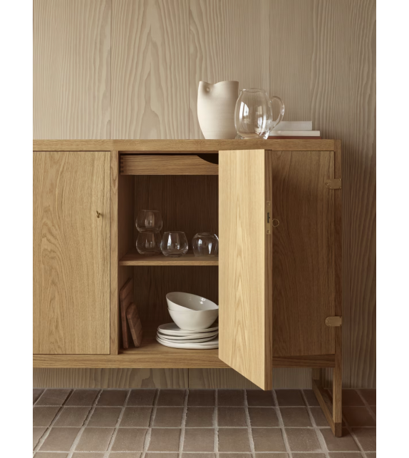 BM0057 Carl Hansen & Son Sideboard