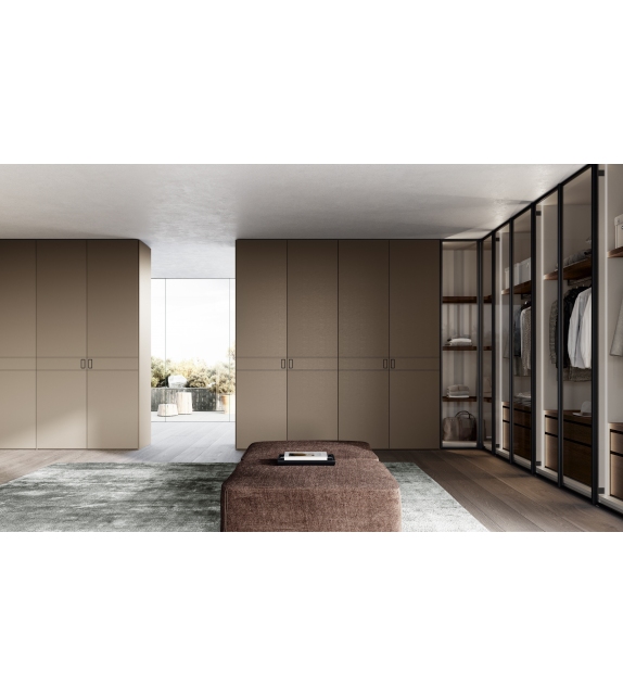 Cinta Dall'Agnese Kleiderschrank