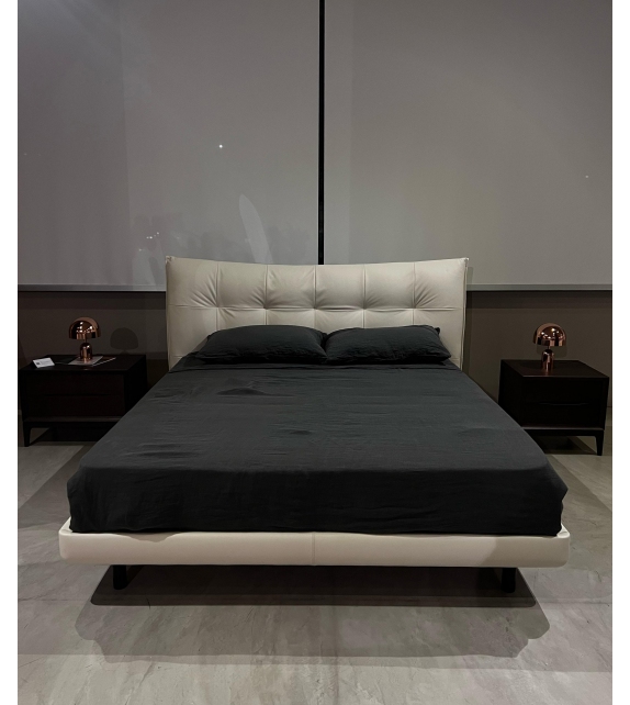 Aurora Tre Poltrona Frau Bett