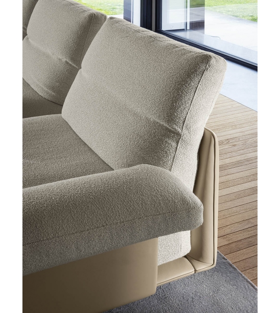 Blisscape Poltrona Frau Sofa