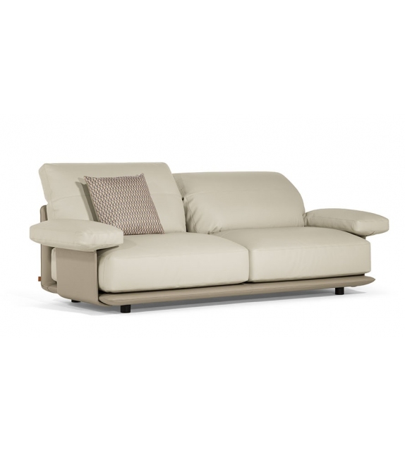 Blisscape Poltrona Frau Sofa