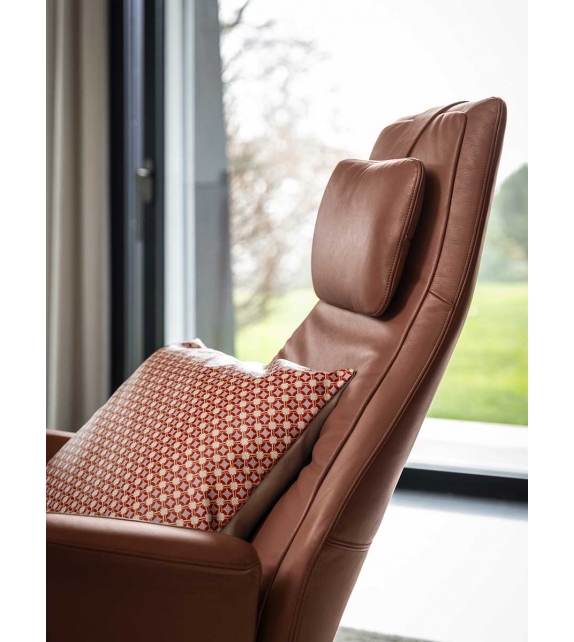 Downtown Lounge Poltrona Frau Armchair