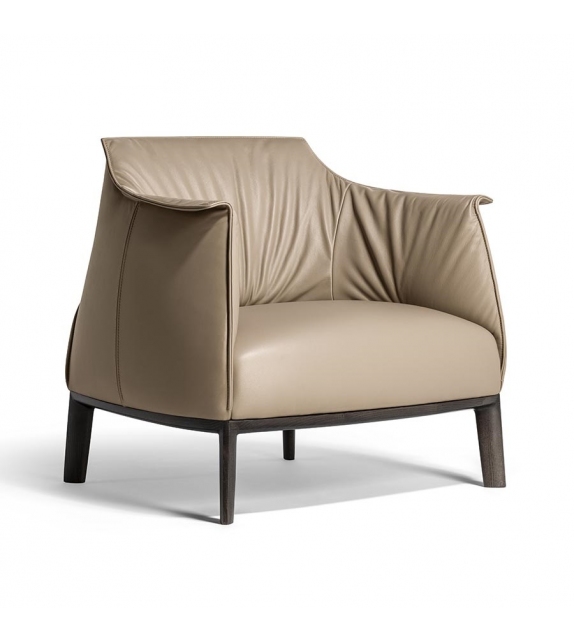 Archibald Poltrona Frau Butaca con Base en Madera