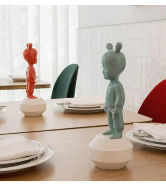 The Guest Little Lladró Sculpture