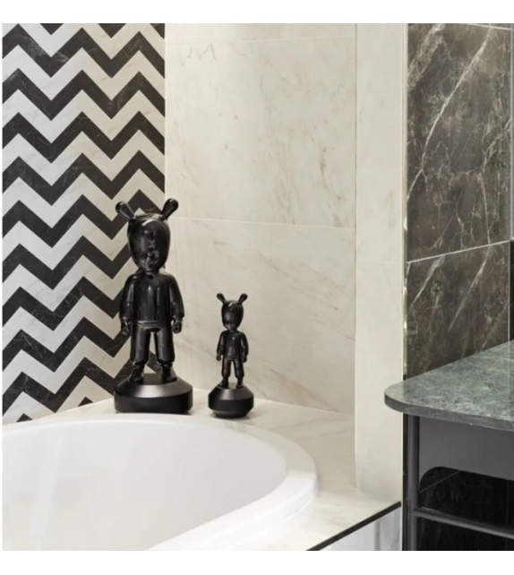 The Guest Little Lladró Sculpture