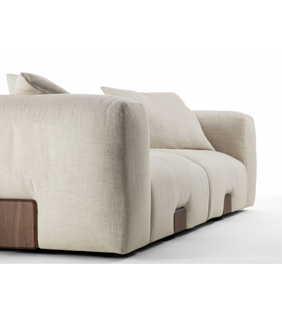 Koji Porada Sofa